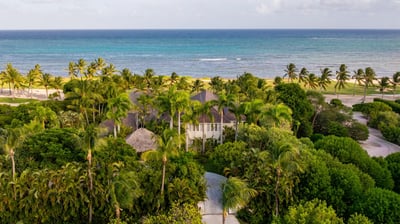 Luxury Villa Photo #38