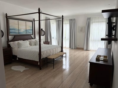 Luxury Villa Photo #21