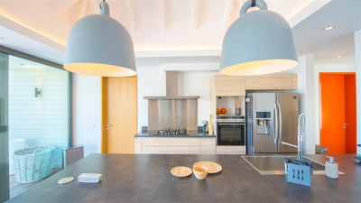 Kitchen & Dining Area