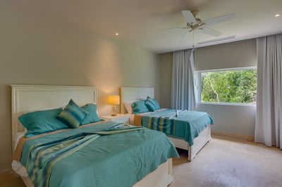 Luxury Villa Photo #34