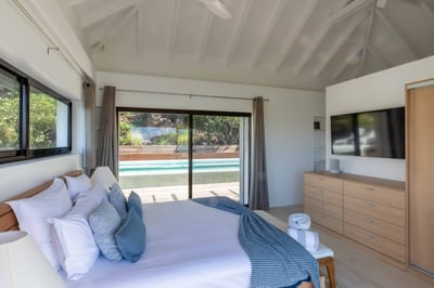 Luxury Villa Photo #25