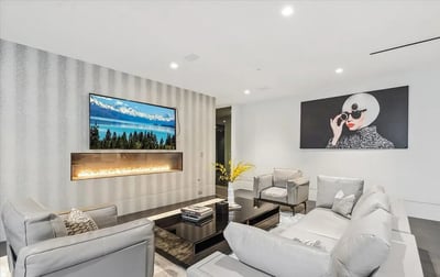 Luxury Villa Photo #27