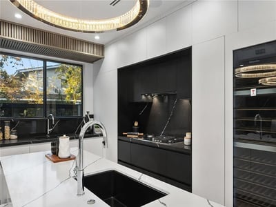 Luxury Villa Photo #23