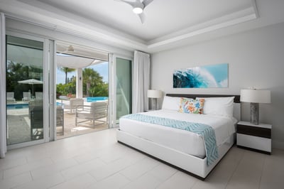 Luxury Villa Photo #20