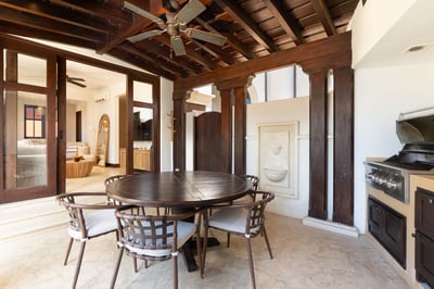 Luxury Villa Photo #7