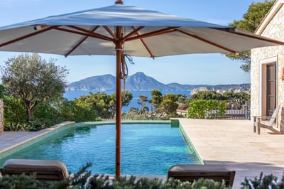 Luxury Villa Photo #5