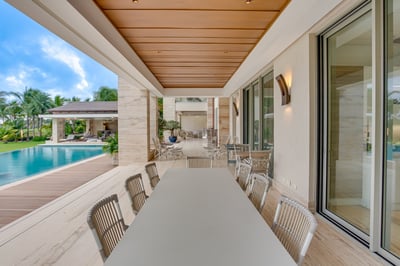 Luxury Villa Photo #20