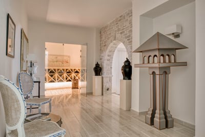 Luxury Villa Photo #26