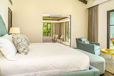 Luxury Villa Photo #22