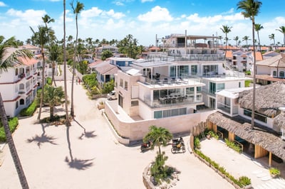 Luxury Villa Photo #2