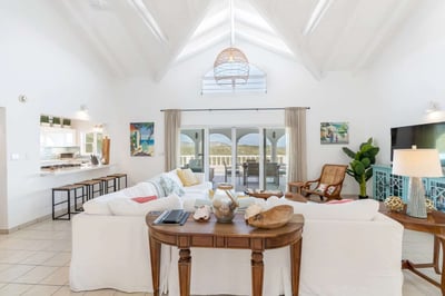 Luxury Villa Photo #11