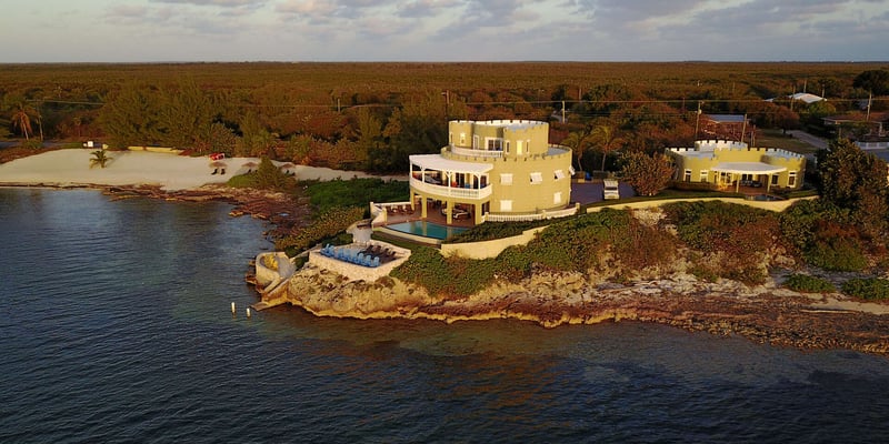 Cayman Castle & Guesthouse