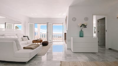 Luxury Villa Photo #34