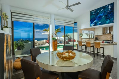 Luxury Villa Photo #9