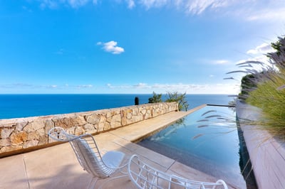 Luxury Villa Photo #3