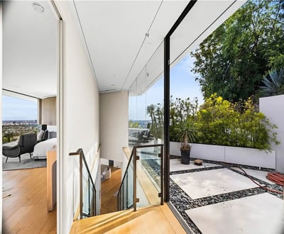 Luxury Villa Photo #47