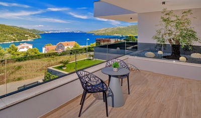 Luxury Villa Photo #24