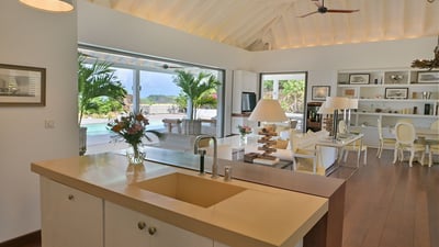 Luxury Villa Photo #30