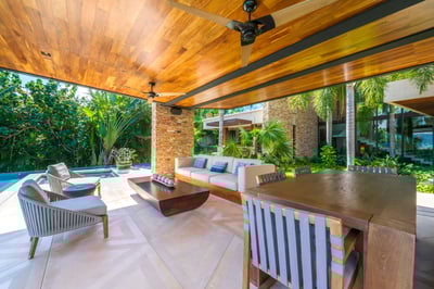 Luxury Villa Photo #6