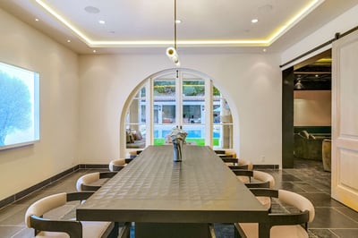 Luxury Villa Photo #18