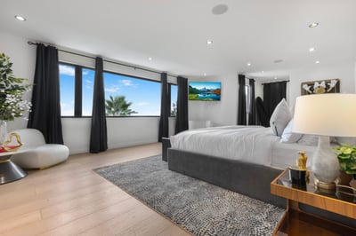 Luxury Villa Photo #24