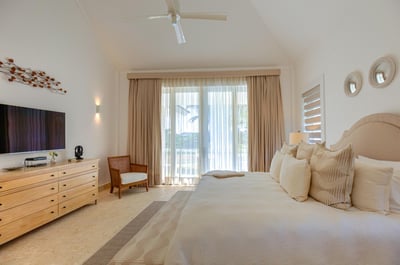Luxury Villa Photo #19