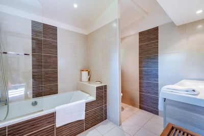 Luxury Villa Photo #23