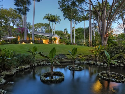 Luxury Villa Photo #2