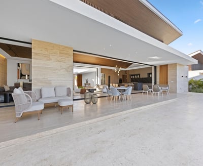 Luxury Villa Photo #5