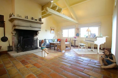 Luxury Villa Photo #9