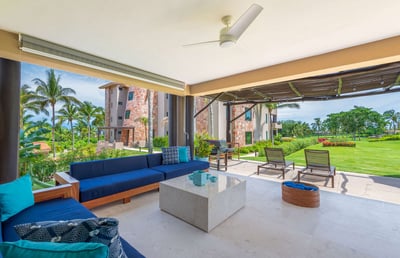 Luxury Villa Photo #2