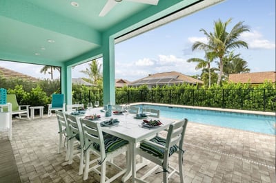 Luxury Villa Photo #3